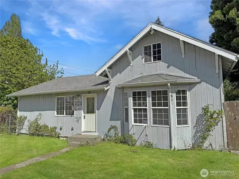2457 S 52nd St, Tacoma, WA 98409