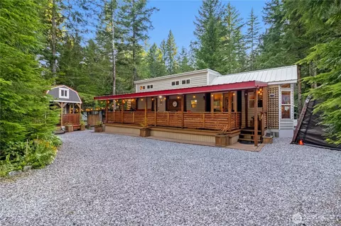 30 4 Drial Loop, Deming, WA 98244