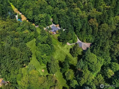 24211 SE 106th Pl, Issaquah, WA 98027