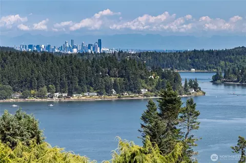 3038 Viewcrest Dr NE, Bremerton, WA 98310