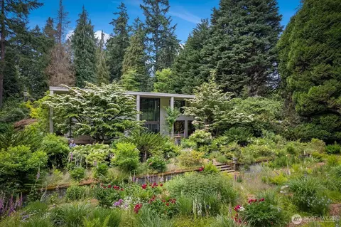 153 NW Highland Dr, Shoreline, WA 98177