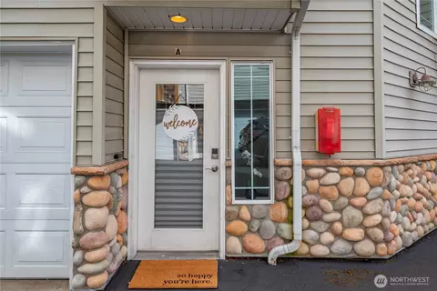 5731 186th Pl SW #A, Lynnwood, WA 98037