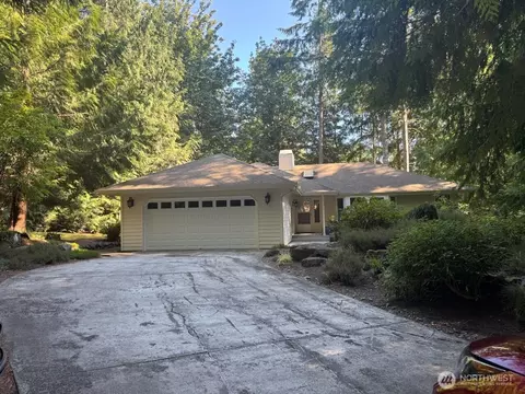 84 Schooner Ln, Port Ludlow, WA 98365