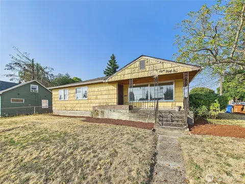 851 S 56th St, Tacoma, WA 98408