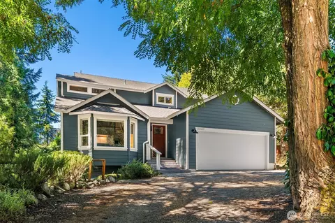 20421 87th Ave SW, Vashon, WA 98070