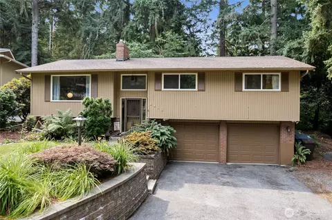8810 47th St W, University Place, WA 98466