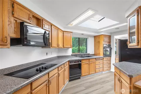 818 243rd St SW, Bothell, WA 98021 photo 13