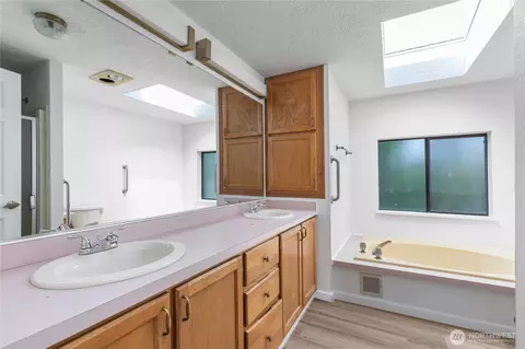 818 243rd St SW, Bothell, WA 98021 photo 24