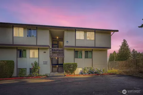 3523 S 160 St #C5, Seatac, WA 98188