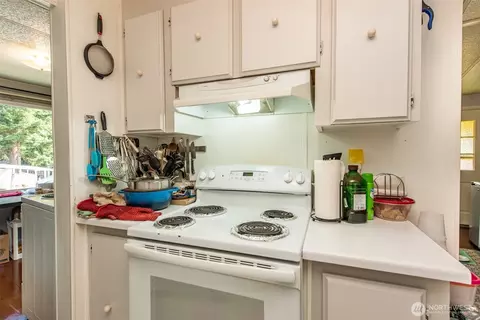 Kitchen - 111 Dryke Rd #9, Sequim, WA 98382 photo 3 of 5