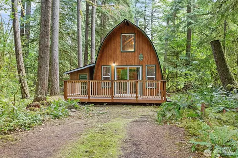 6975 Pinnacle Pl, Deming, WA 98244