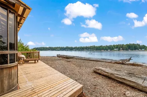 718 210th Ave NW, Lakebay, WA 98349