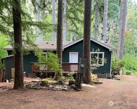 91 N Wigeon Pl, Hoodsport, WA 98548