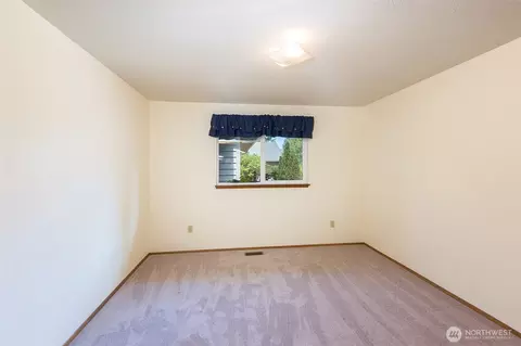 Bedroom - 125 Hilltop Dr #D, Sequim, WA 98382 photo 2 of 4