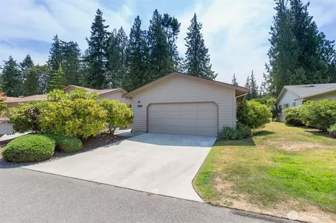 125 Hilltop Dr #D, Sequim, WA 98382