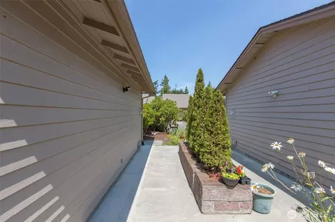 Exterior - 125 Hilltop Dr #D, Sequim, WA 98382 photo 9 of 21