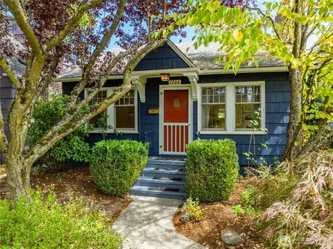 7706 15th Ave NE, Seattle, WA 98115