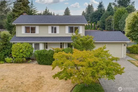 19521 92nd Ave NE, Bothell, WA 98011