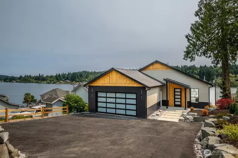 7443 Clover Valley Rd SE, Port Orchard, WA 98367