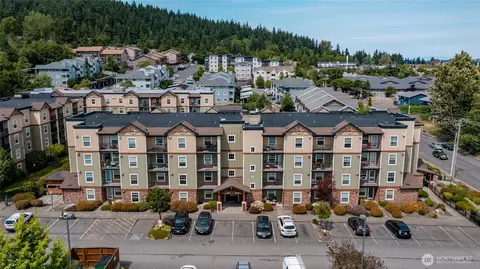 700 32nd St #A405, Bellingham, WA 98225