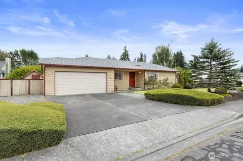 19842 NE Mosjon Cir, Poulsbo, WA 98370