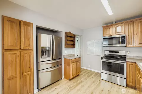 Kitchen - 7806 Beverly Blvd, Everett, WA 98203 photo 1 of 2