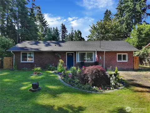 52 E Moore St, Port Hadlock, WA 98339