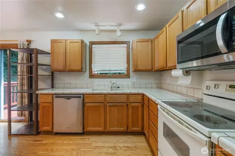 10811 10th Dr SE, Everett, WA 98208 photo 12