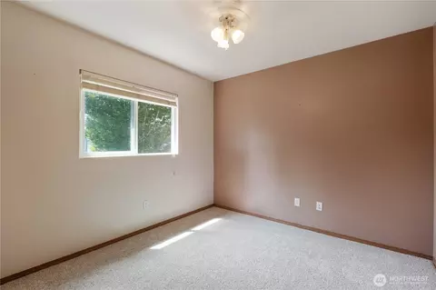 10811 10th Dr SE, Everett, WA 98208 photo 17