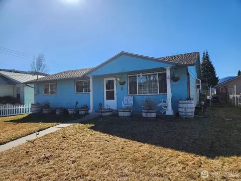 506 Central Ave, Oroville, WA 98844