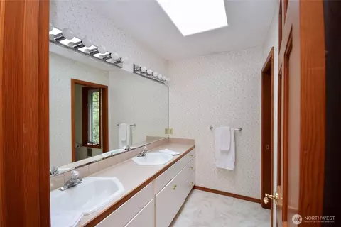Bath - 2422 W Sequim Bay Rd, Sequim, WA 98382 photo 4 of 6