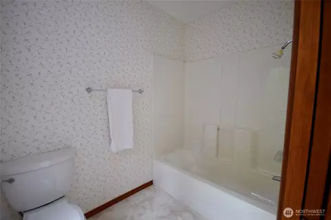 Bath - 2422 W Sequim Bay Rd, Sequim, WA 98382 photo 5 of 6
