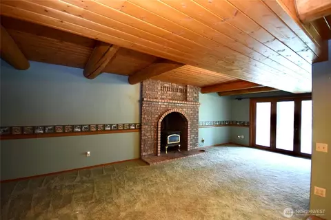 Living - 2422 W Sequim Bay Rd, Sequim, WA 98382 photo 6 of 7