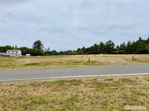 200 E Chance A La Mer NE, Ocean Shores, WA 98569