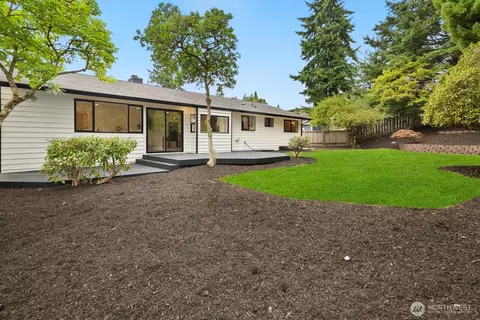 Exterior - 21807 3rd Pl W, Bothell, WA 98021 photo 7 of 9