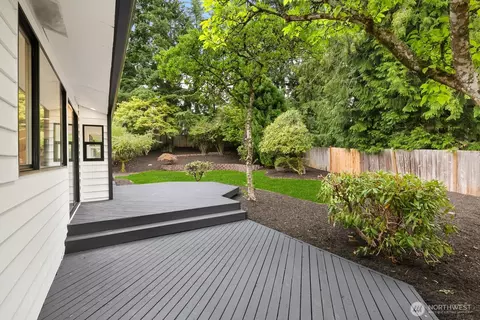 Exterior - 21807 3rd Pl W, Bothell, WA 98021 photo 3 of 9