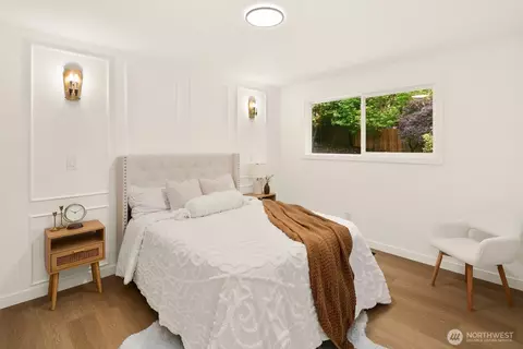 Bedroom - 21807 3rd Pl W, Bothell, WA 98021 photo 1 of 3