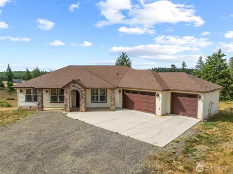 188 Birchfield Pkwy, Onalaska, WA 98570