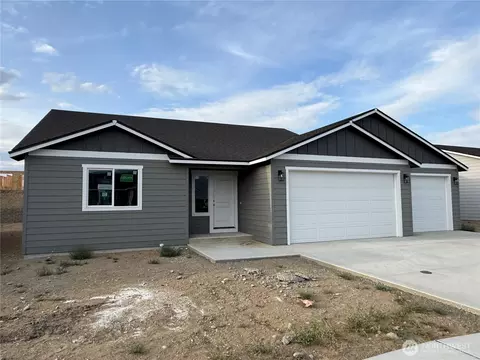 2415 Noah St SE, East Wenatchee, WA 98802