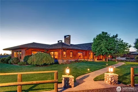 500 Takhoma Farm Ln, Ellensburg, WA 98926