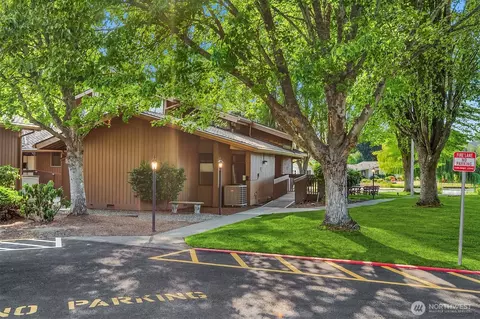 Exterior - 23632 9th Pl W, Bothell, WA 98021 photo 9 of 9