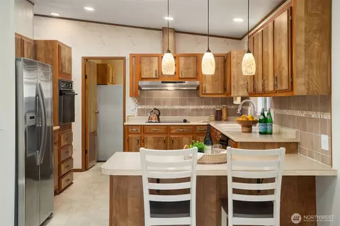 Kitchen - 23632 9th Pl W, Bothell, WA 98021 photo 2 of 4