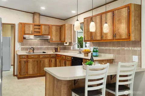 Kitchen - 23632 9th Pl W, Bothell, WA 98021 photo 1 of 4
