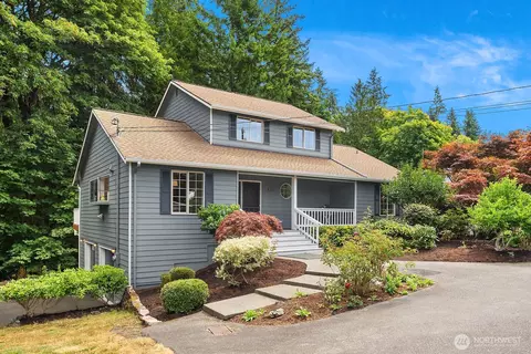 721 Crown Dr, Everett, WA 98203 photo 2