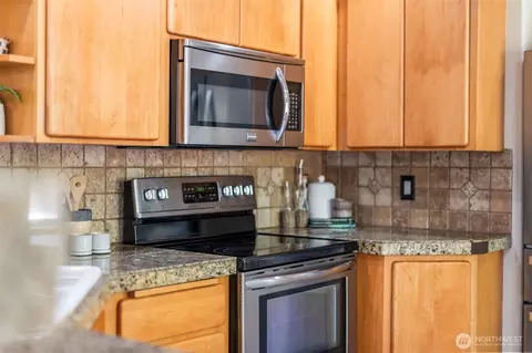 Kitchen - 15017 148th Avenue Ct E, Orting, WA 98360 photo 2 of 3