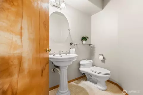 Bath - 15017 148th Avenue Ct E, Orting, WA 98360 photo 5 of 5