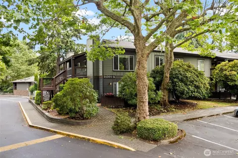 21301 48th Ave W #A201, Mountlake Terrace, WA 98043