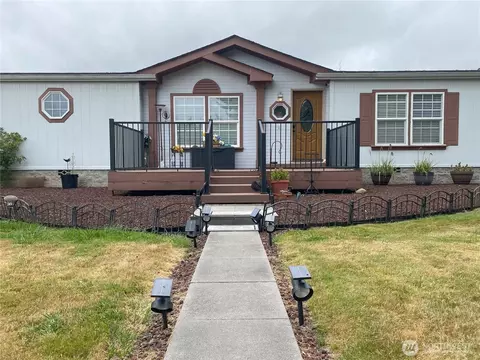 234 SE St, Forks, WA 98331