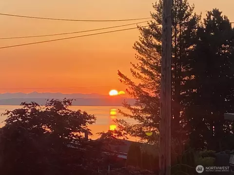 251 Elizabeth Dr, Point Roberts, WA 98281