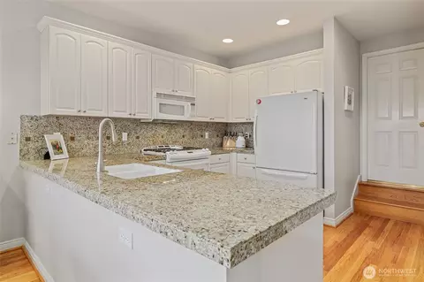 Kitchen - 16324 18th Ave SE, Mill Creek, WA 98012 photo 3 of 4